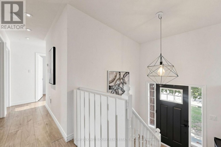20 KERFOOT CRESCENT, Georgina (Keswick North), Ontario, L4P4C1