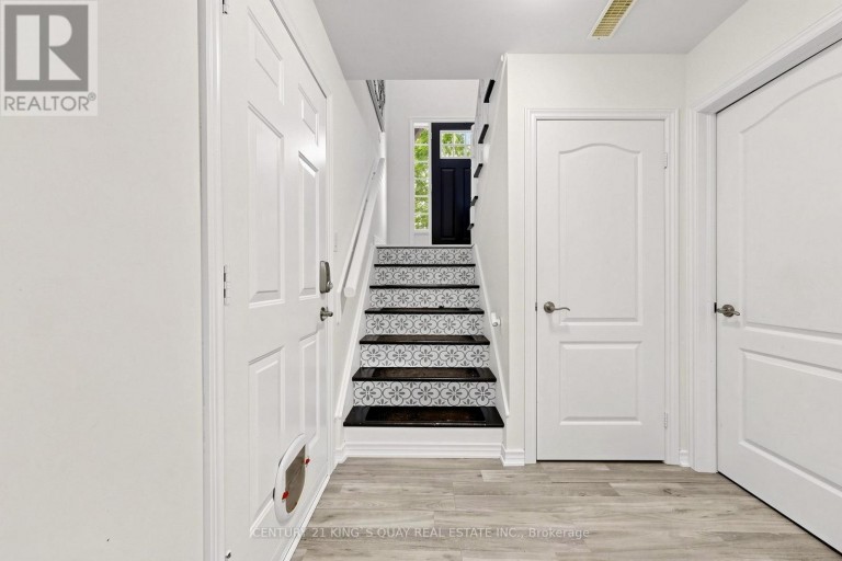 20 KERFOOT CRESCENT, Georgina (Keswick North), Ontario, L4P4C1