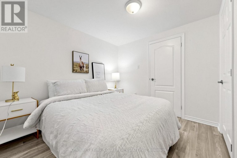 20 KERFOOT CRESCENT, Georgina (Keswick North), Ontario, L4P4C1