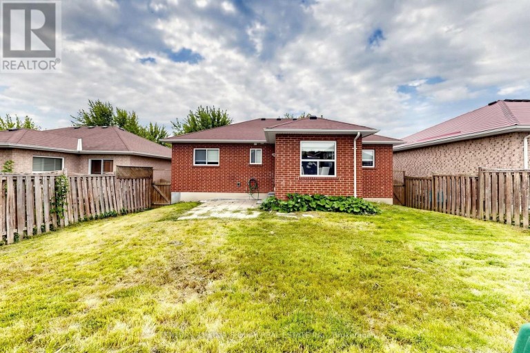 20 KERFOOT CRESCENT, Georgina (Keswick North), Ontario, L4P4C1