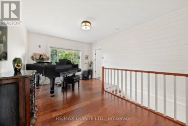 14 EASTERN AVENUE Prince Edward County (Ameliasburg Ward) Ontario photo 15