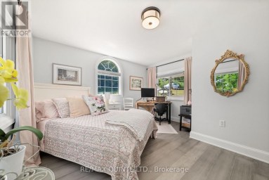 14 EASTERN AVENUE Prince Edward County (Ameliasburg Ward) Ontario photo 20