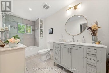 14 EASTERN AVENUE Prince Edward County (Ameliasburg Ward) Ontario photo 22