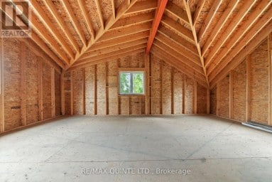 14 EASTERN AVENUE Prince Edward County (Ameliasburg Ward) Ontario photo 32