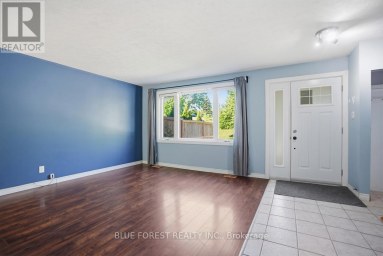 230 CAIRN STREET London South (South J) Ontario photo 11