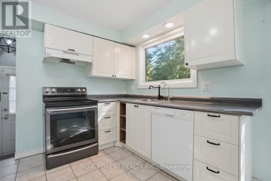 230 CAIRN STREET London South (South J) Ontario photo 18