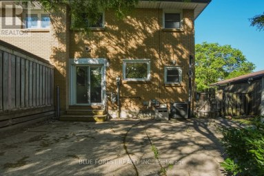 230 CAIRN STREET London South (South J) Ontario photo 42