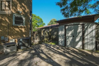 230 CAIRN STREET London South (South J) Ontario photo 43