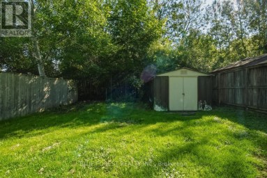 230 CAIRN STREET London South (South J) Ontario photo 46