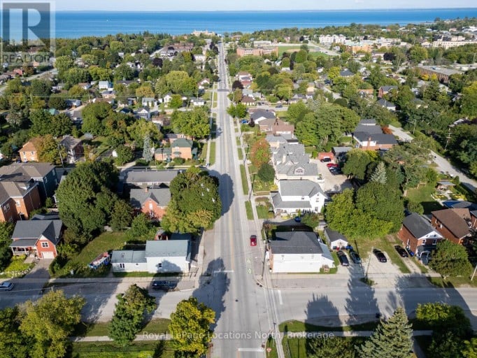256 ONTARIO STREET, Collingwood, Ontario, L9Y1M9
