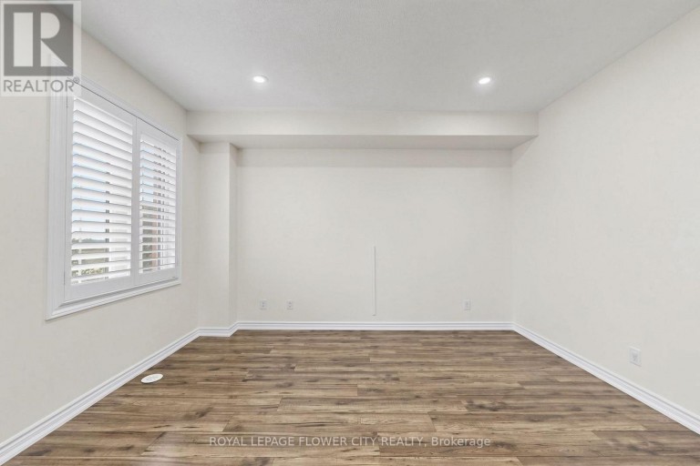 46 SOCCAVO CRESCENT, Brampton (Bram West), Ontario, L6Y0W3