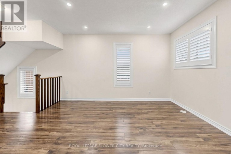 46 SOCCAVO CRESCENT, Brampton (Bram West), Ontario, L6Y0W3