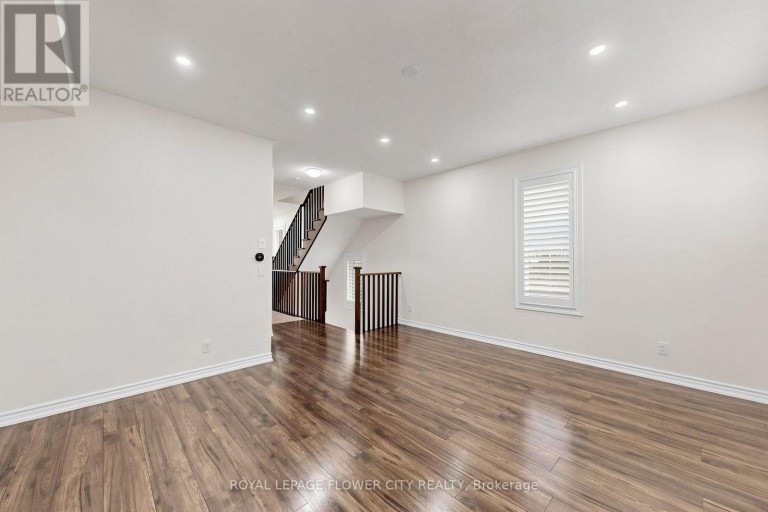 46 SOCCAVO CRESCENT, Brampton (Bram West), Ontario, L6Y0W3
