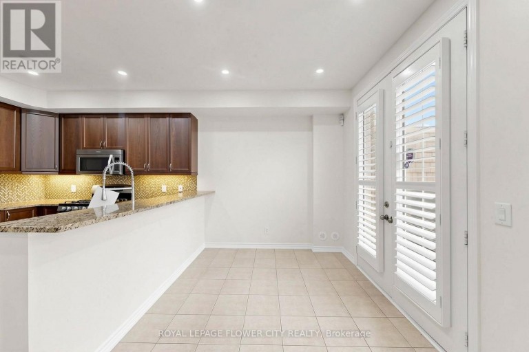 46 SOCCAVO CRESCENT, Brampton (Bram West), Ontario, L6Y0W3