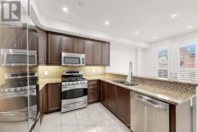 46 SOCCAVO CRESCENT, Brampton (Bram West), Ontario, L6Y0W3