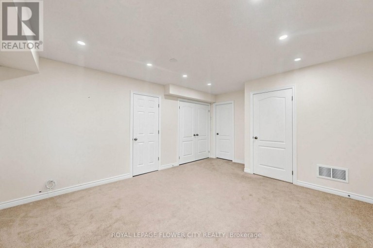 46 SOCCAVO CRESCENT, Brampton (Bram West), Ontario, L6Y0W3