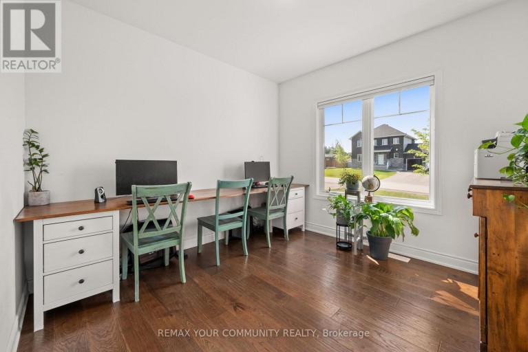 14 MCCRAE CRESCENT, Kawartha Lakes (Woodville), Ontario, K0M2T0