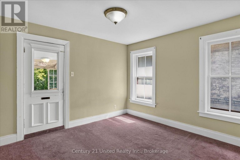 272 BURNHAM STREET, Peterborough (Ashburnham Ward 4), Ontario, K9H1T3