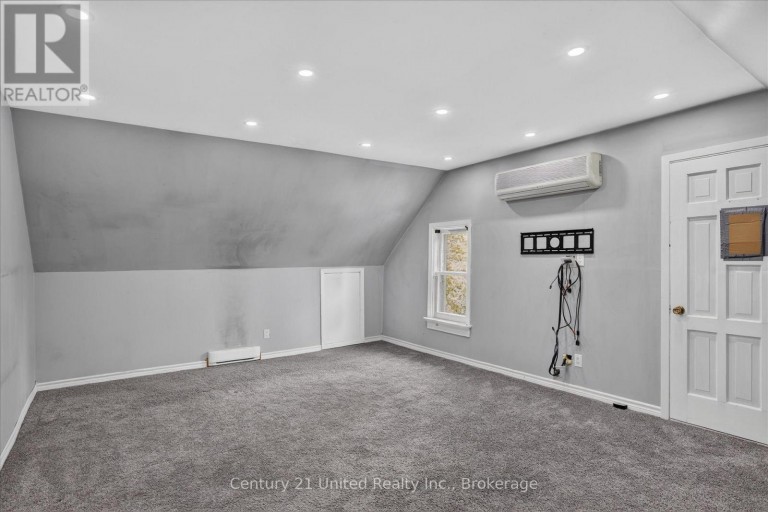 272 BURNHAM STREET, Peterborough (Ashburnham Ward 4), Ontario, K9H1T3