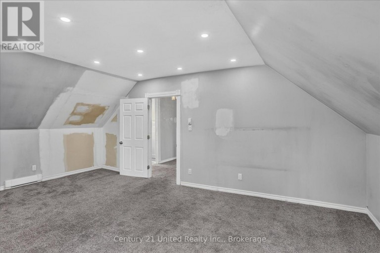 272 BURNHAM STREET, Peterborough (Ashburnham Ward 4), Ontario, K9H1T3