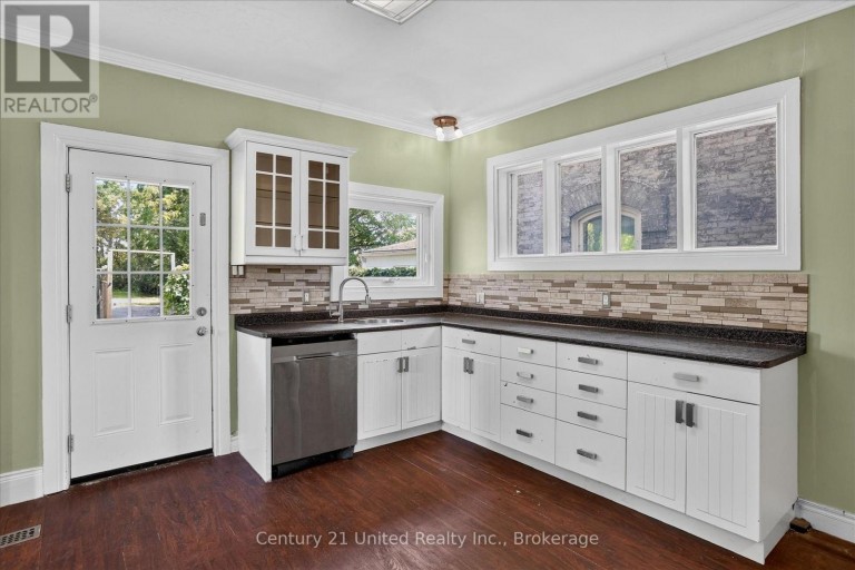 272 BURNHAM STREET, Peterborough (Ashburnham Ward 4), Ontario, K9H1T3