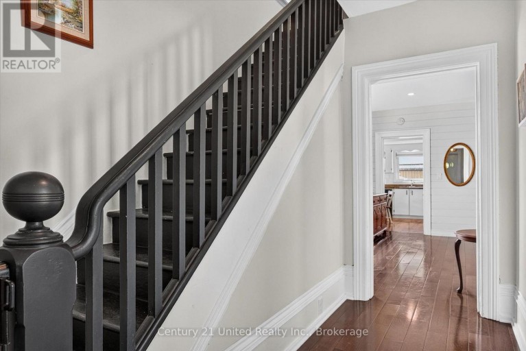 9 CRANDALL STREET, Kawartha Lakes (Lindsay), Ontario, K9V1R9