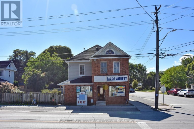 256 ONTARIO STREET, Collingwood, Ontario, L9Y1M9