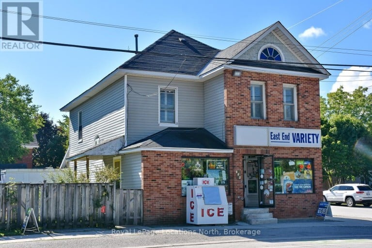 256 ONTARIO STREET, Collingwood, Ontario, L9Y1M9