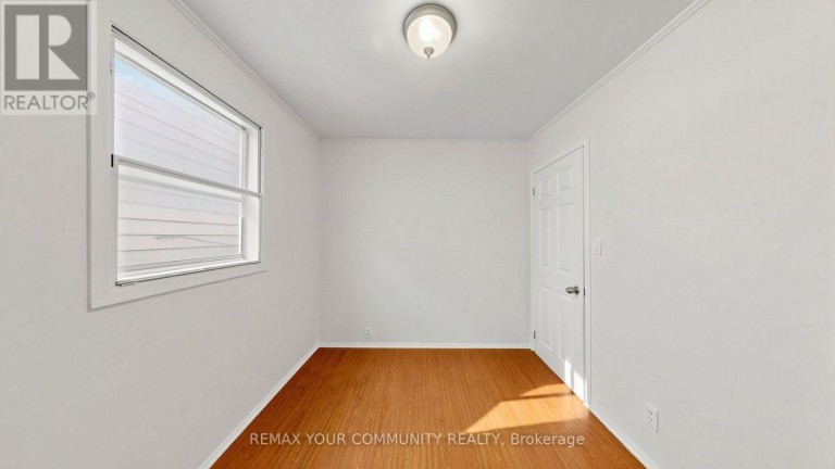 73 ROBINSON AVENUE, Toronto (Oakridge), Ontario, M1L3S9
