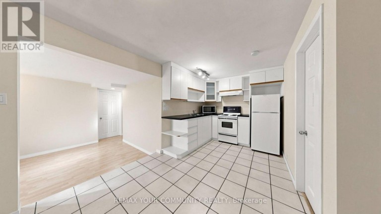 73 ROBINSON AVENUE, Toronto (Oakridge), Ontario, M1L3S9