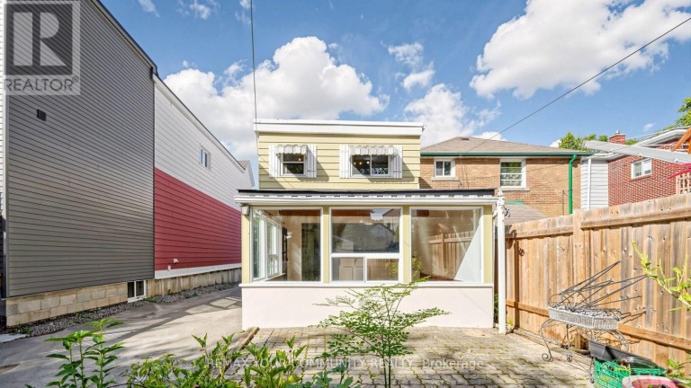 73 ROBINSON AVENUE, Toronto (Oakridge), Ontario, M1L3S9