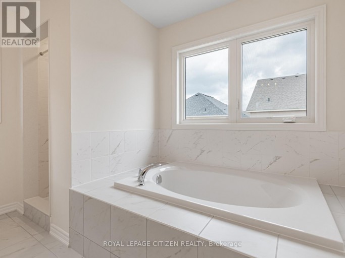 4 HEATHER FULLERTON ROAD, Georgina (Sutton & Jackson's Point), Ontario, L0E1R0