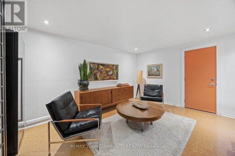 238 MILL STREET, Richmond Hill (Mill Pond), Ontario, L4C4B3