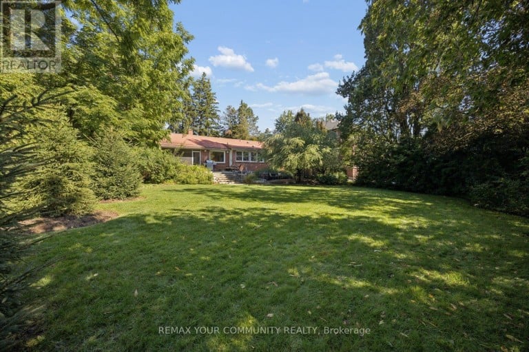 238 MILL STREET, Richmond Hill (Mill Pond), Ontario, L4C4B3