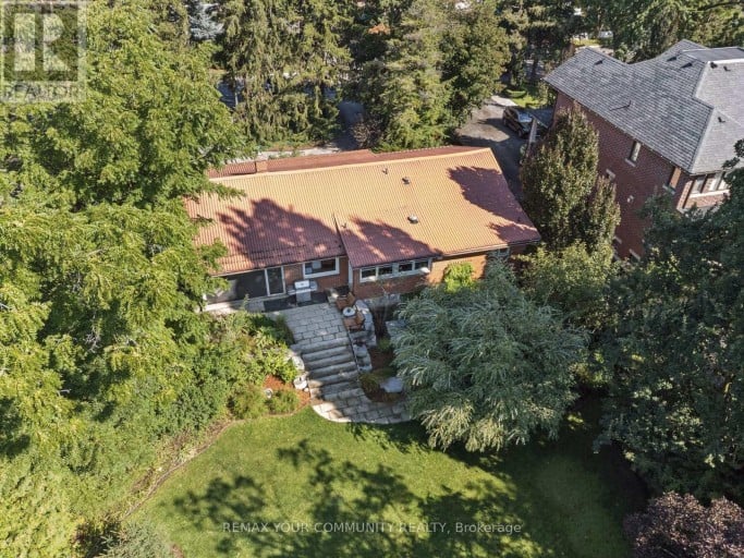 238 MILL STREET, Richmond Hill (Mill Pond), Ontario, L4C4B3