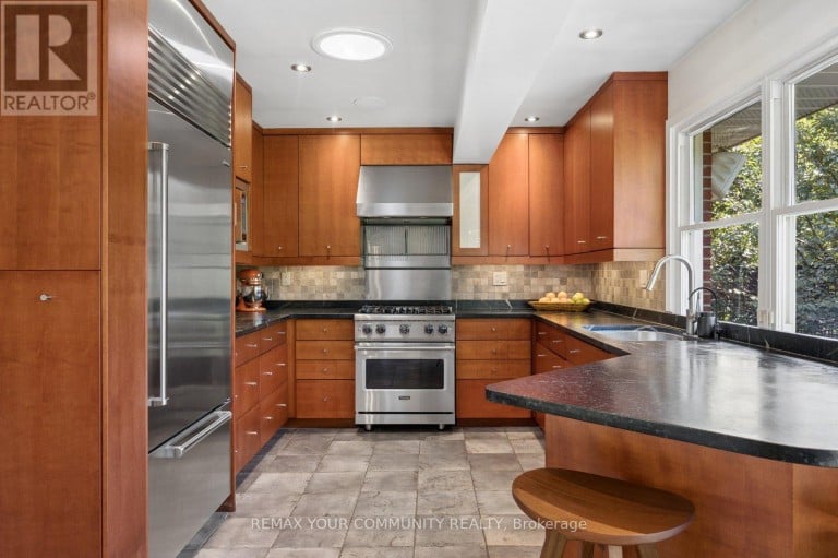 238 MILL STREET, Richmond Hill (Mill Pond), Ontario, L4C4B3