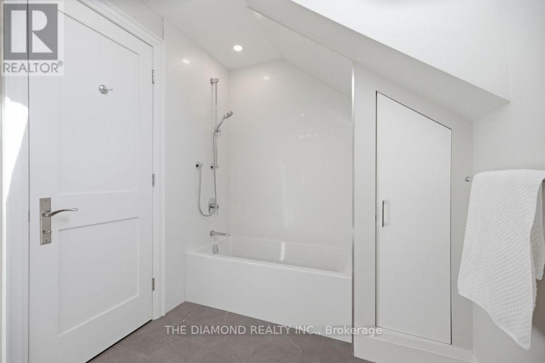 188-190 WESTMINSTER AVENUE, Toronto (High Park-Swansea), Ontario, M6R1P1