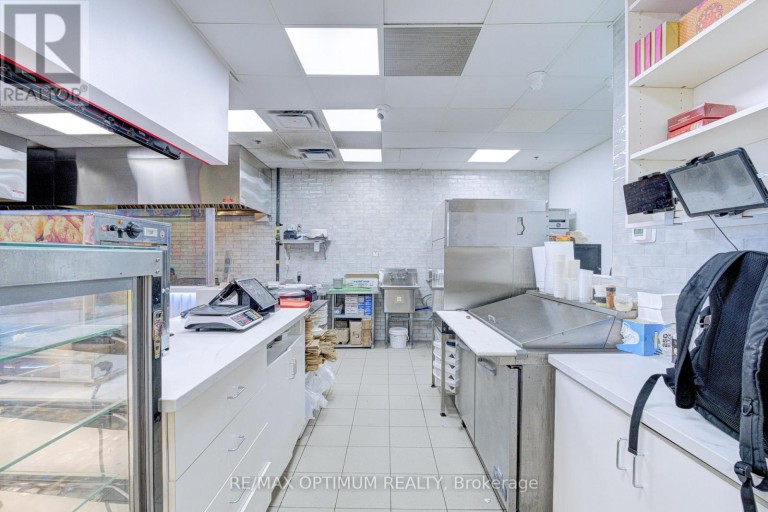 3 - 1 GLENN HAWTHORNE BOULEVARD, Mississauga (Hurontario), Ontario, L5R0C2