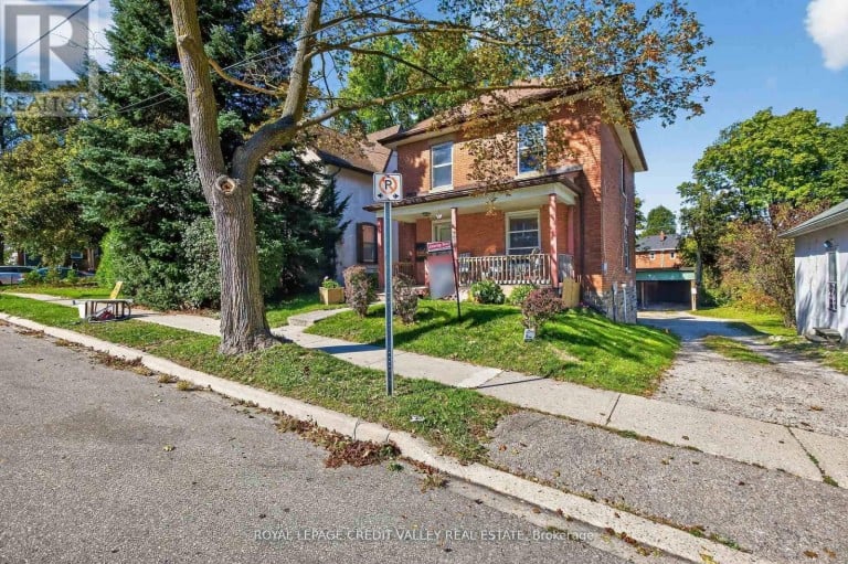 34 JOSEPH STREET, Brampton (Downtown Brampton), Ontario, L6X1H6