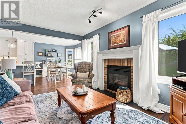 39 MCIVOR STREET, Whitby (Rolling Acres), Ontario, L1R2L7