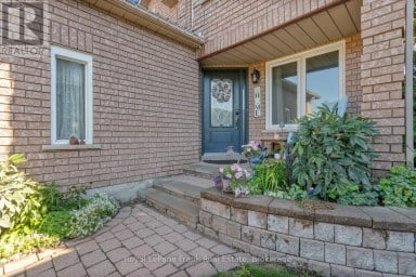 39 MCIVOR STREET Whitby (Rolling Acres) Ontario photo 2