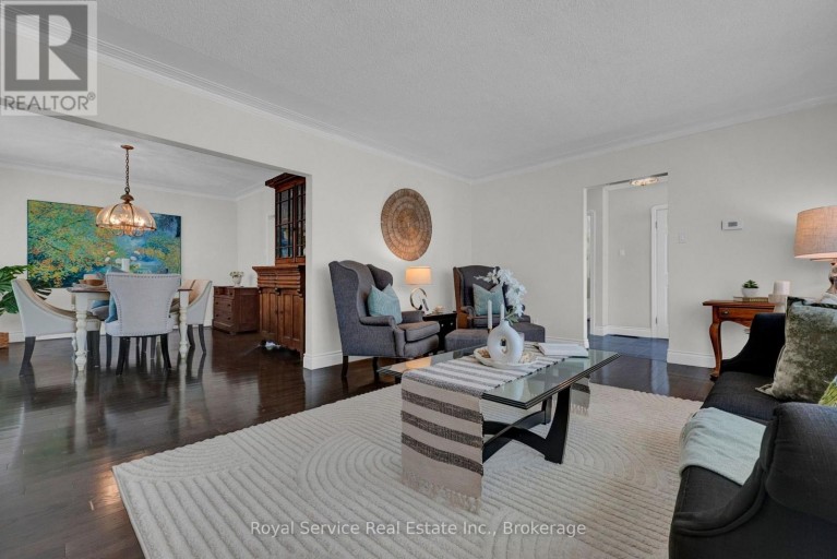801 KING STREET, Whitby (Downtown Whitby), Ontario, L1N5A3