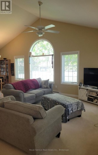 102 - 325 DENSMORE ROAD, Cobourg, Ontario, K9A0E4