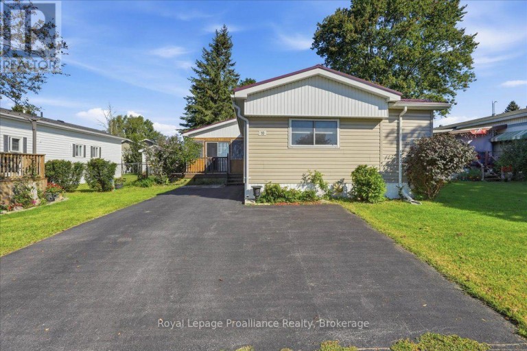 10 NIGHTINGALE LANE, Quinte West (Sidney Ward), Ontario, K8N4Z3