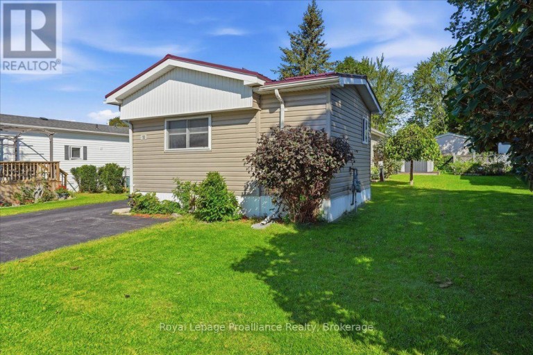 10 NIGHTINGALE LANE, Quinte West (Sidney Ward), Ontario, K8N4Z3