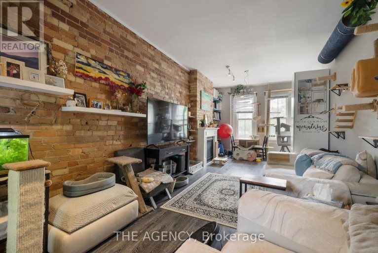 31 ROSE AVENUE, Toronto (Cabbagetown-South St. James Town), Ontario, M4X1N7