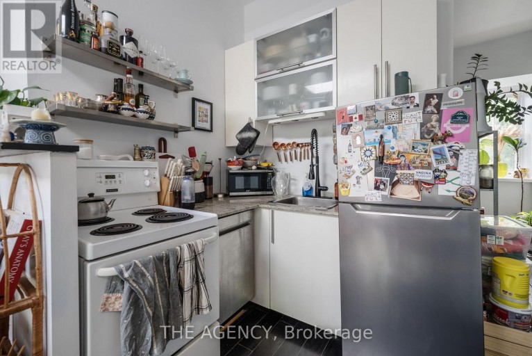 31 ROSE AVENUE, Toronto (Cabbagetown-South St. James Town), Ontario, M4X1N7