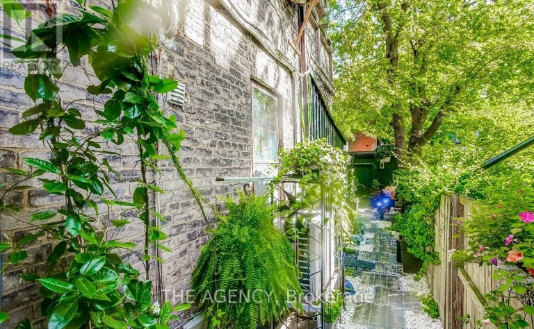 31 ROSE AVENUE, Toronto (Cabbagetown-South St. James Town), Ontario, M4X1N7