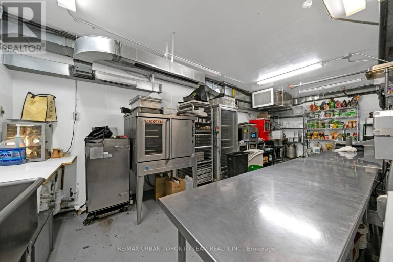 162 DANFORTH AVENUE, Toronto (North Riverdale), Ontario, M4K1N2