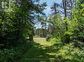 1961 IRONDALE ROAD Highlands East (Glamorgan) Ontario photo 8